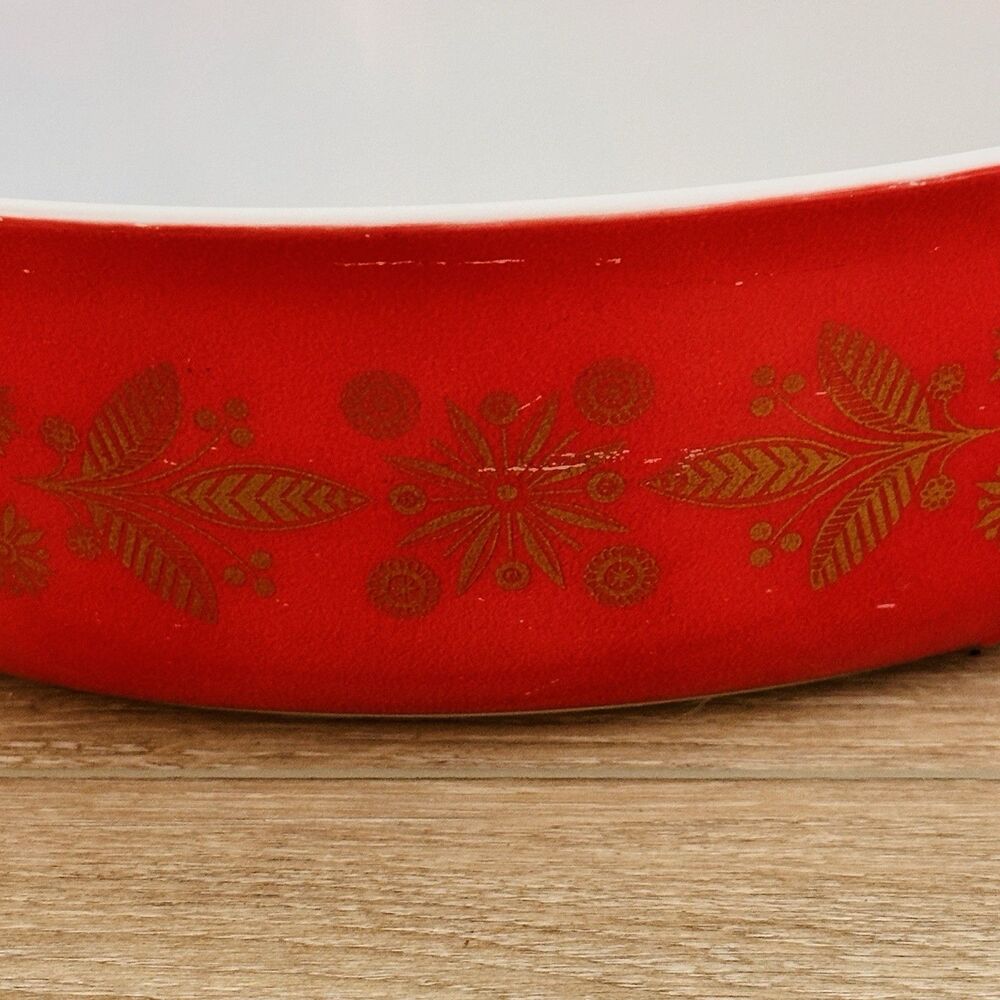 VTG Pyrex Golden Red Poinsettia LID 2.5 Qt Oval Casserole 045 Christmas Promo - Picture 10 of 16